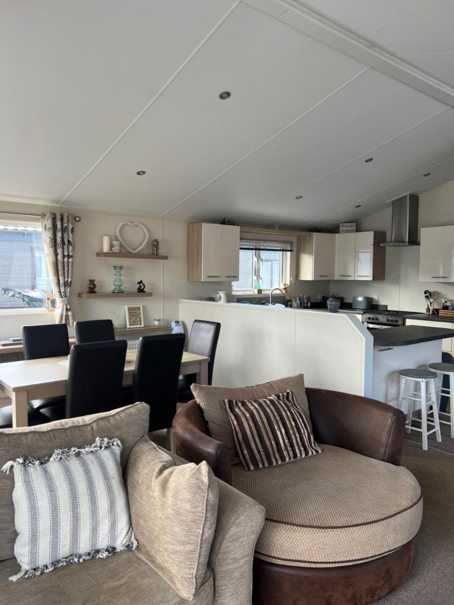 Lodge Caravan on Holiday Park - Housity