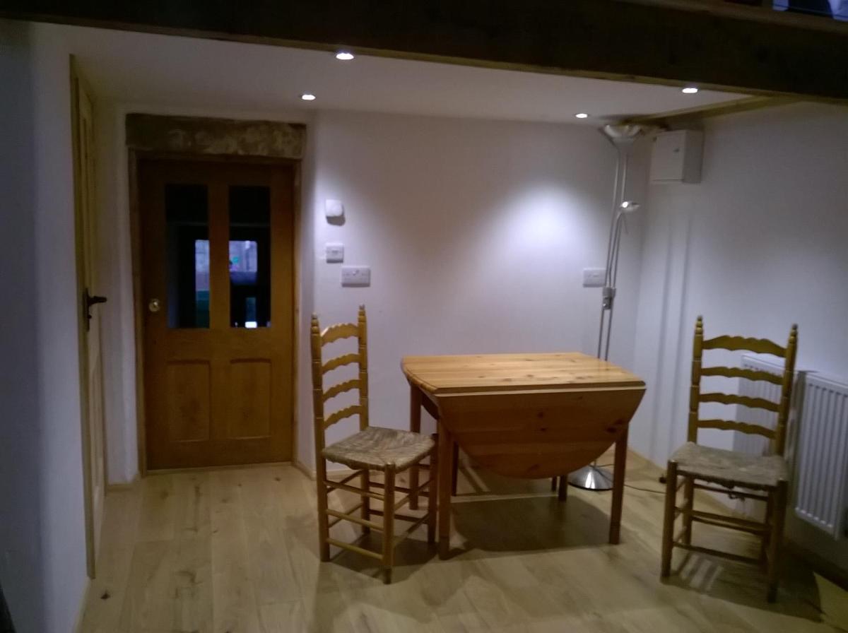 holly cottage - Housity