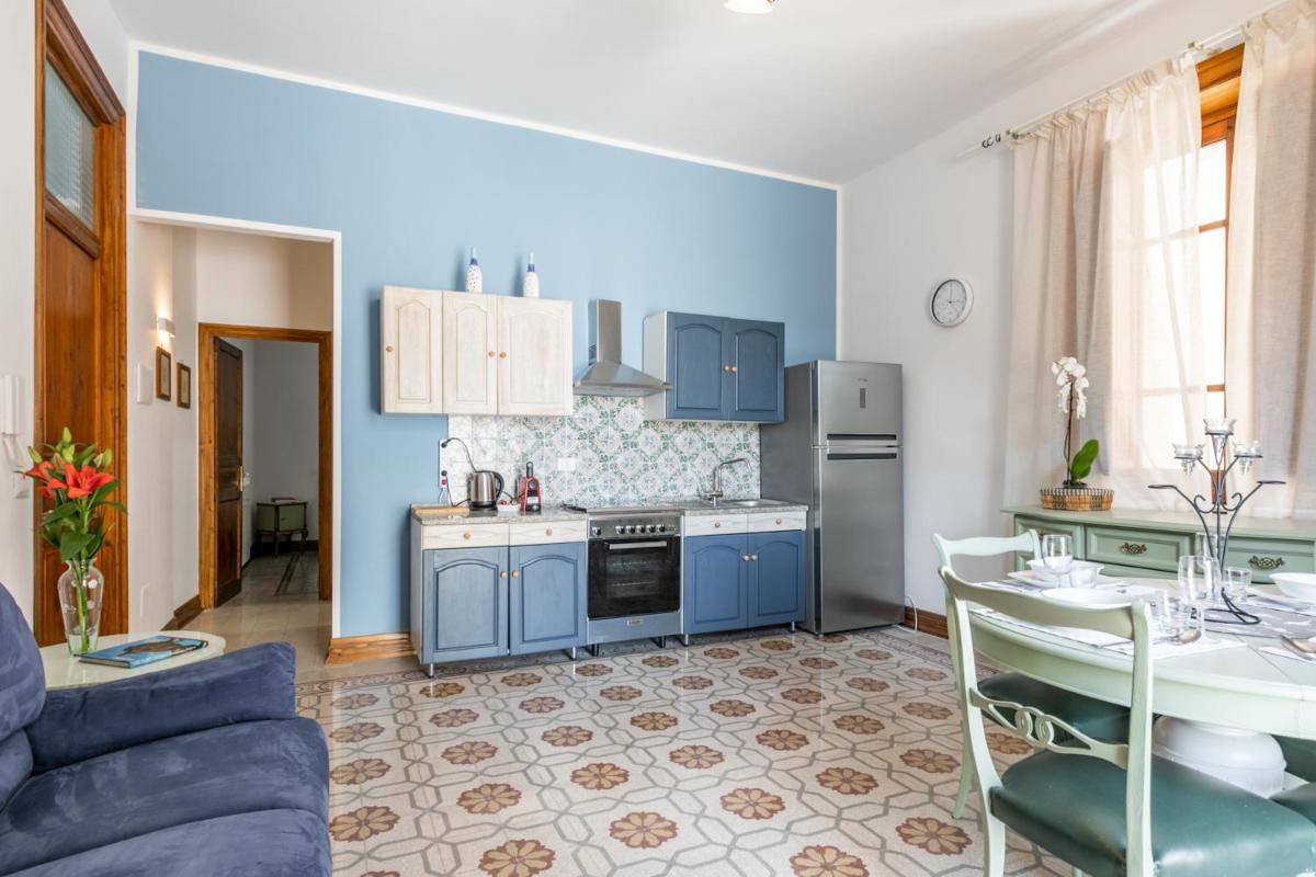 Botanical Gardens and Villa Giulia Lovely Apartments - Housity
