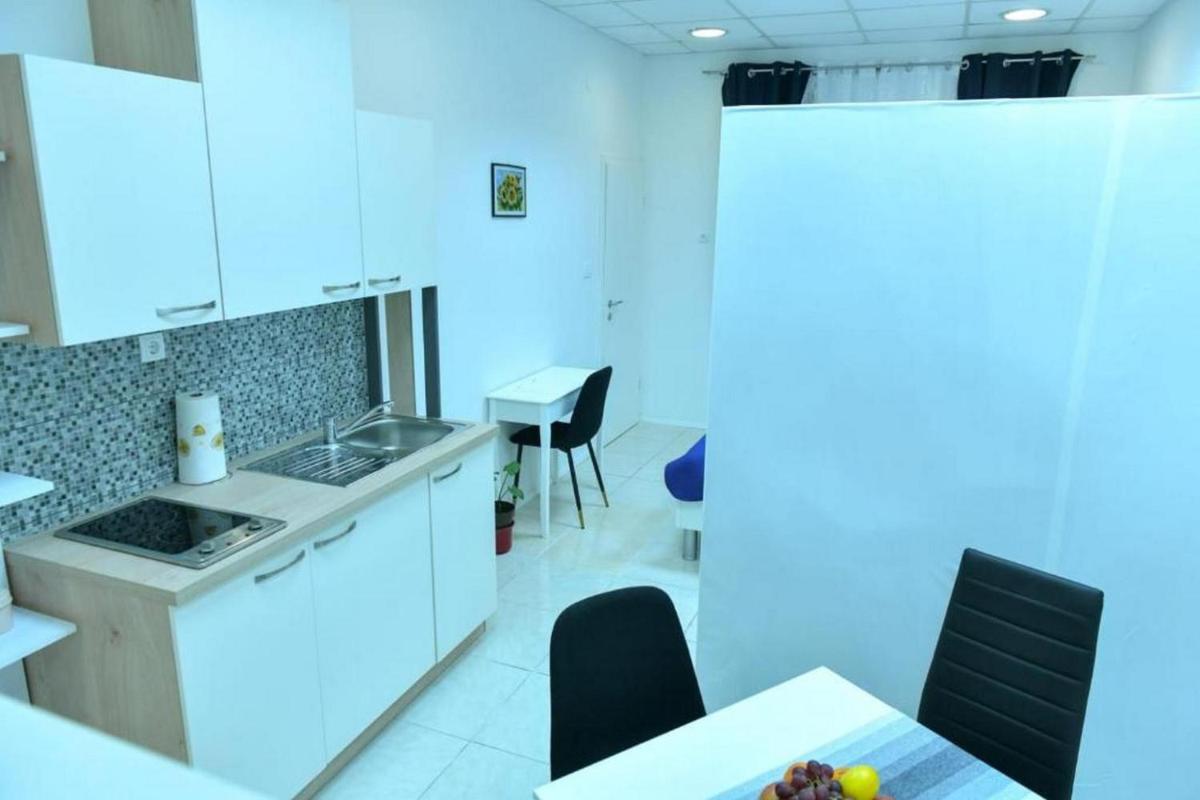 Studio Apartments Kamicak - Housity