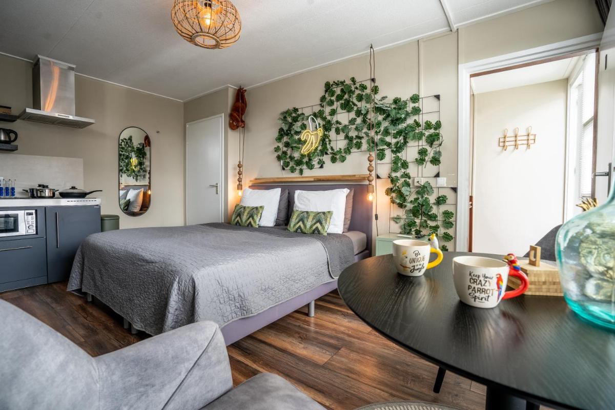 The Lion King - 6 Person linked apartment with roof terrace - Housity