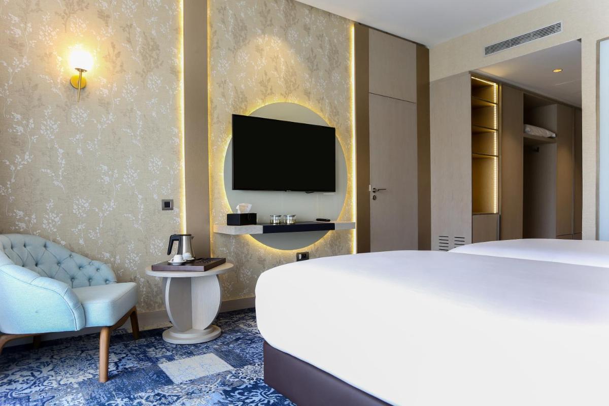 Oriental Palace by Agora Complex - Housity