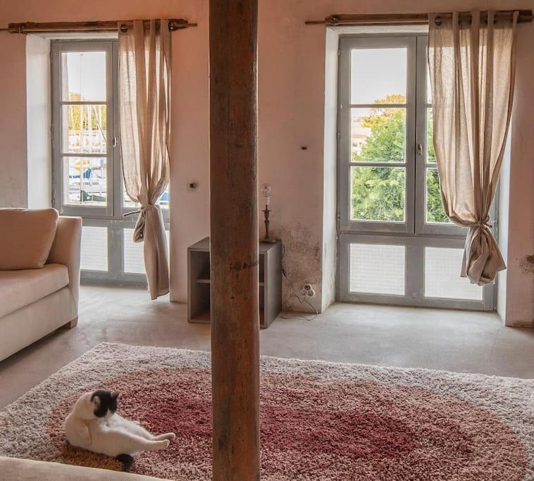 Loft au coeur du port de charme, vue sur bateaux - Housity