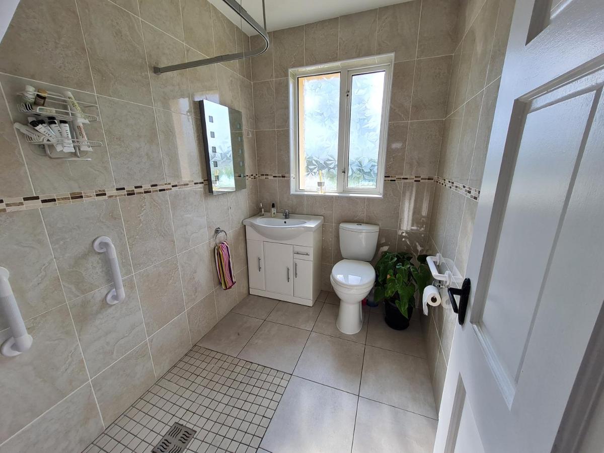 Farnaught Farmhouse Apartment, Lough Rynn, Mohill - Housity
