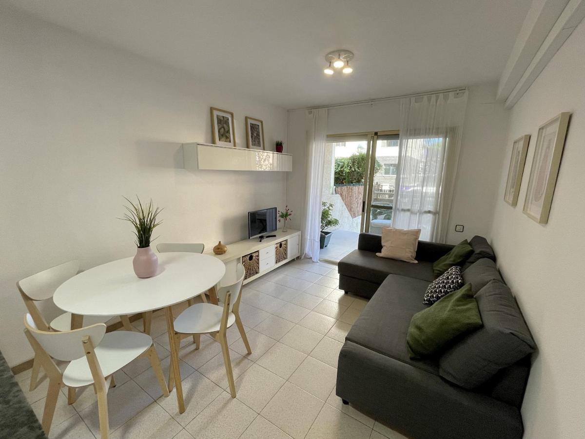 La Pineda Holiday Apartment by PriorityVillas - Housity