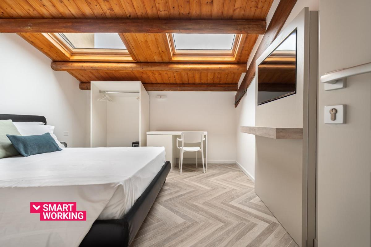 Principe di Paternò - Budget Double Rooms & Breakfast - Housity