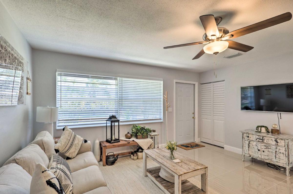 Family Friendly Home about 1 Mi to Beach Parks! - Housity