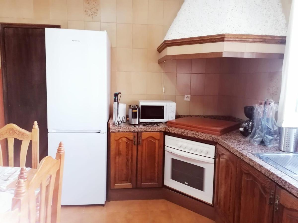 Charming House with Pool & Barbecue - Housity