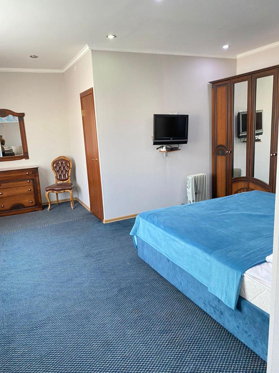 Victoria Hotel - Housity
