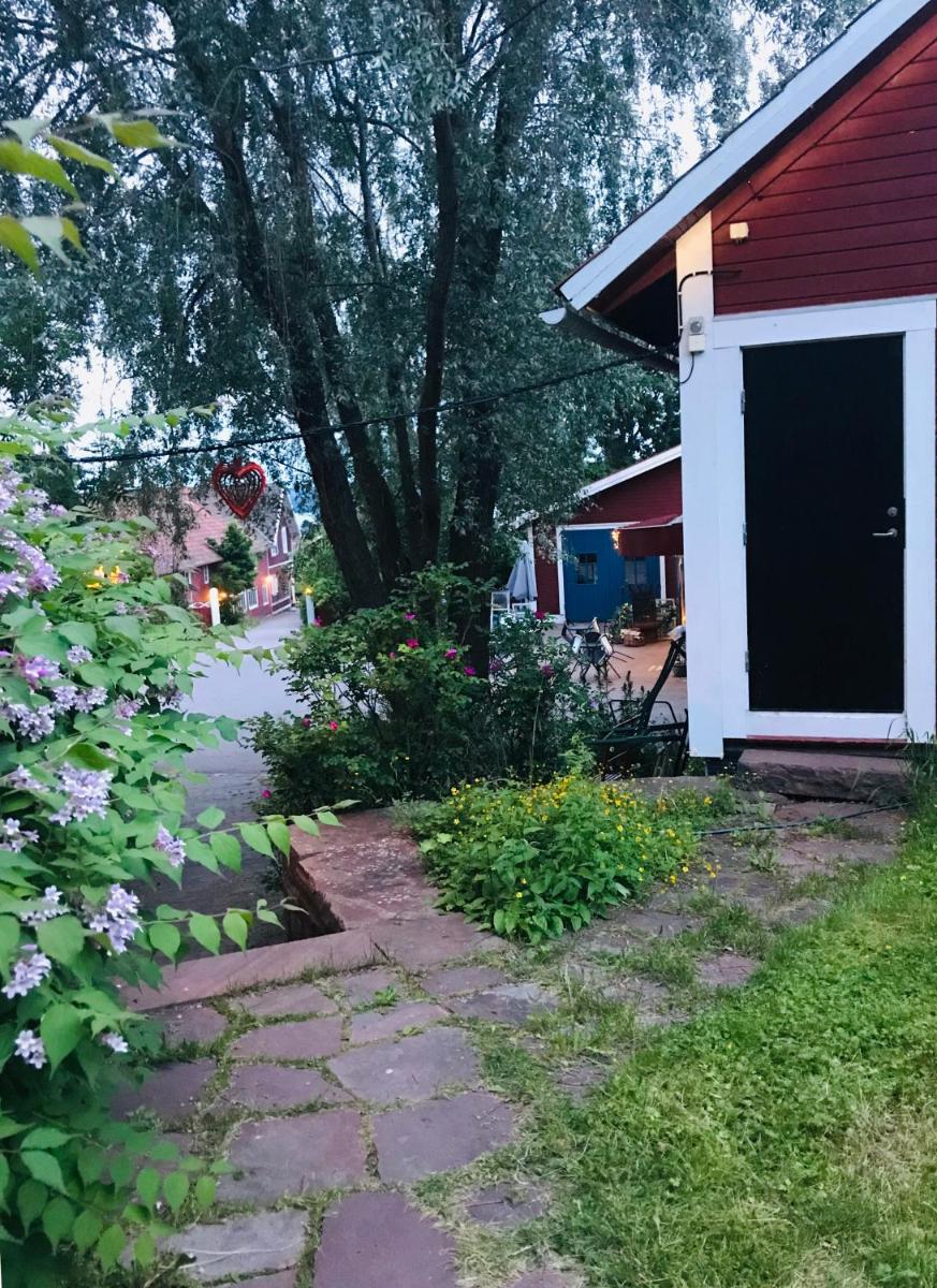 Hemma hos Jeanette &amp; Micke på Peresgården - Housity