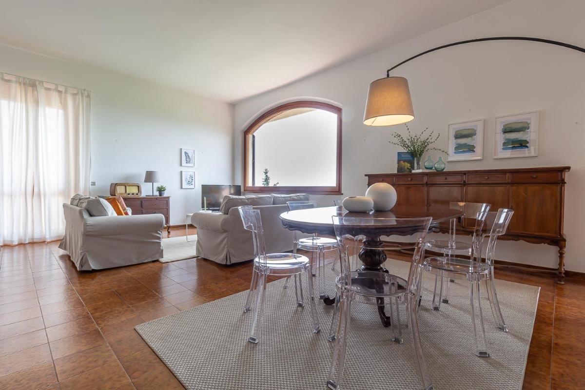 Villa Donatelli - Spacious Panoramic Villa, Perfect for Visiting Tuscany - Housity