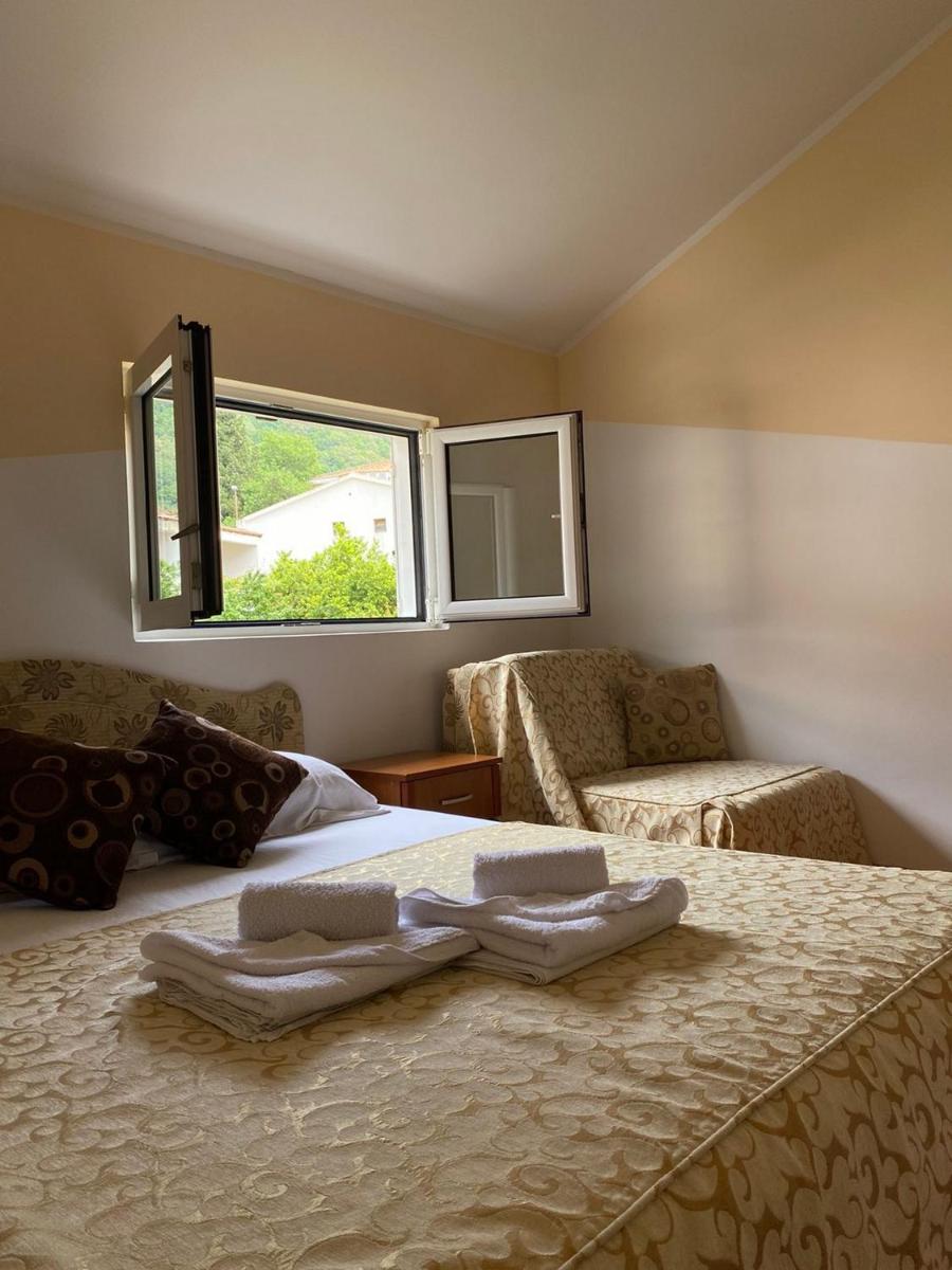 Guest House Elena - Housity