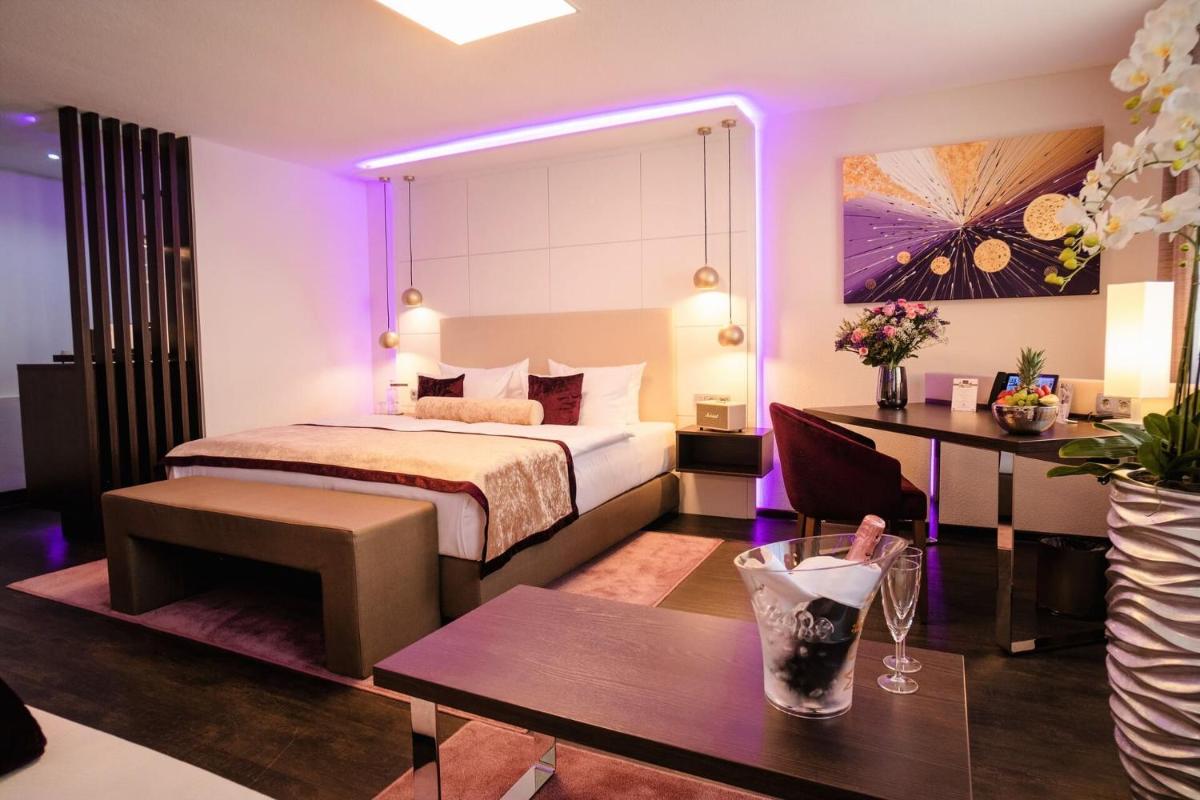 Hotel Merkur - Superior - Housity