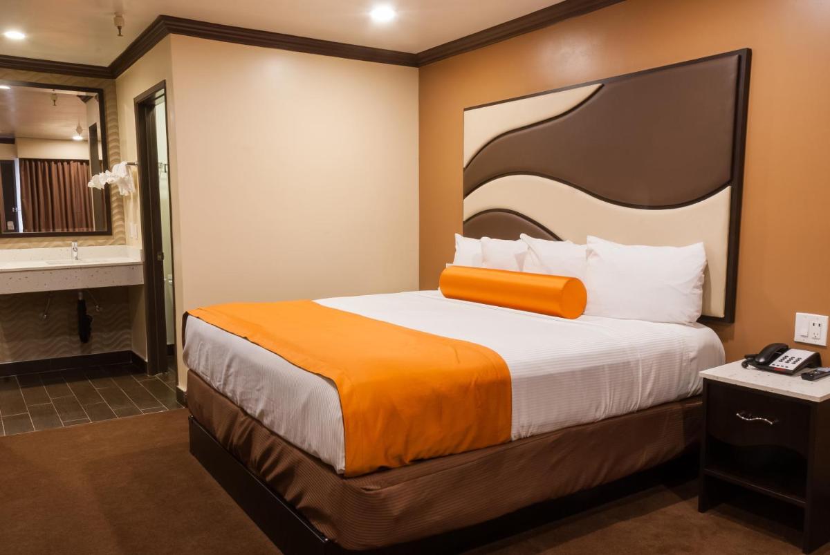 Redondo Pier Inn - Housity