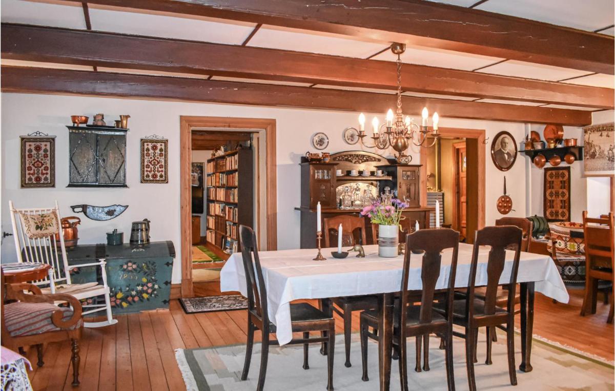 Lovely Home In Annelöv With Kitchen - Housity