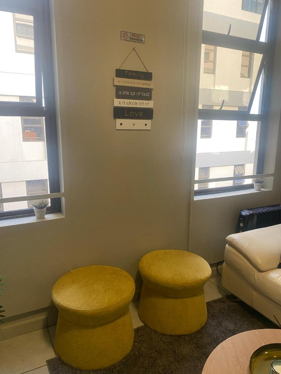 Stylish Dante’s 1-bedroom condo free Wifi & Cinema - Housity