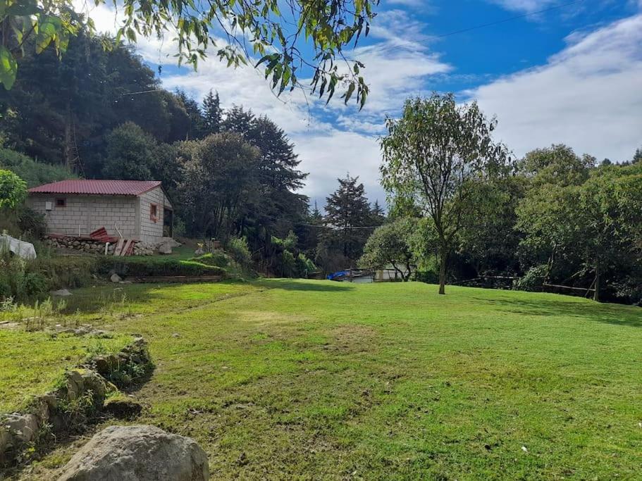 Bonita casa de campo con amplio jardín - Housity