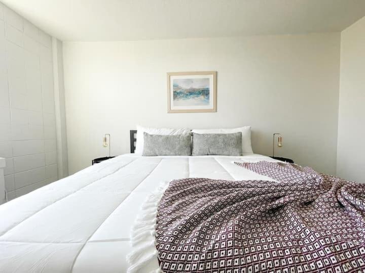 Sleepover Downtown Cincinnati 1BD 1BA Apartments - Housity