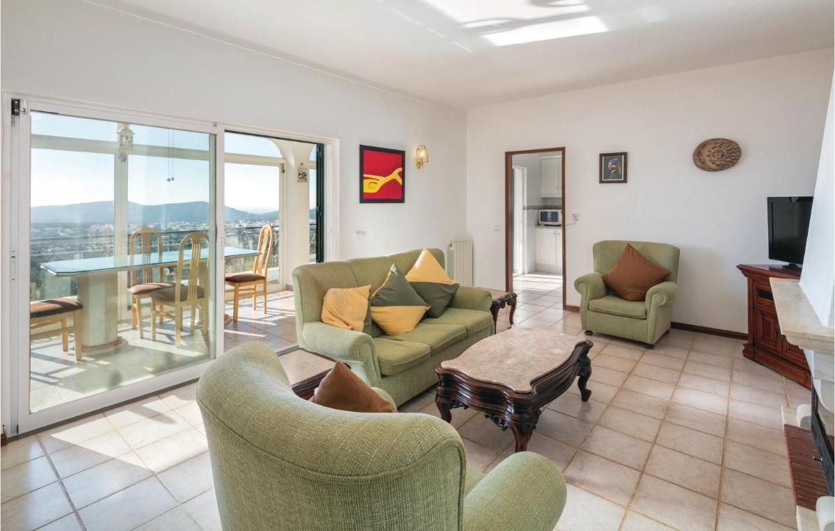 Stunning Home In S,bràs De Alportel - Housity