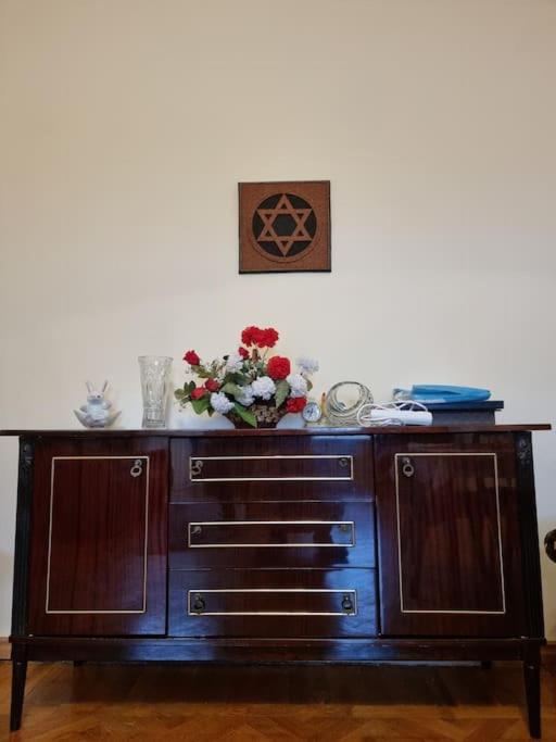 Suitetrails - Veli group Shalom House in old Town