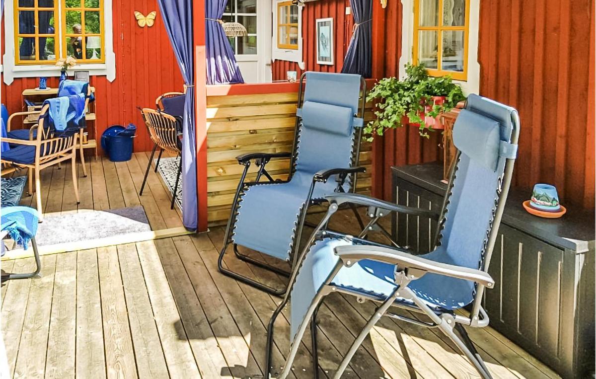 3 Bedroom Beautiful Home In Sollebrunn - Housity