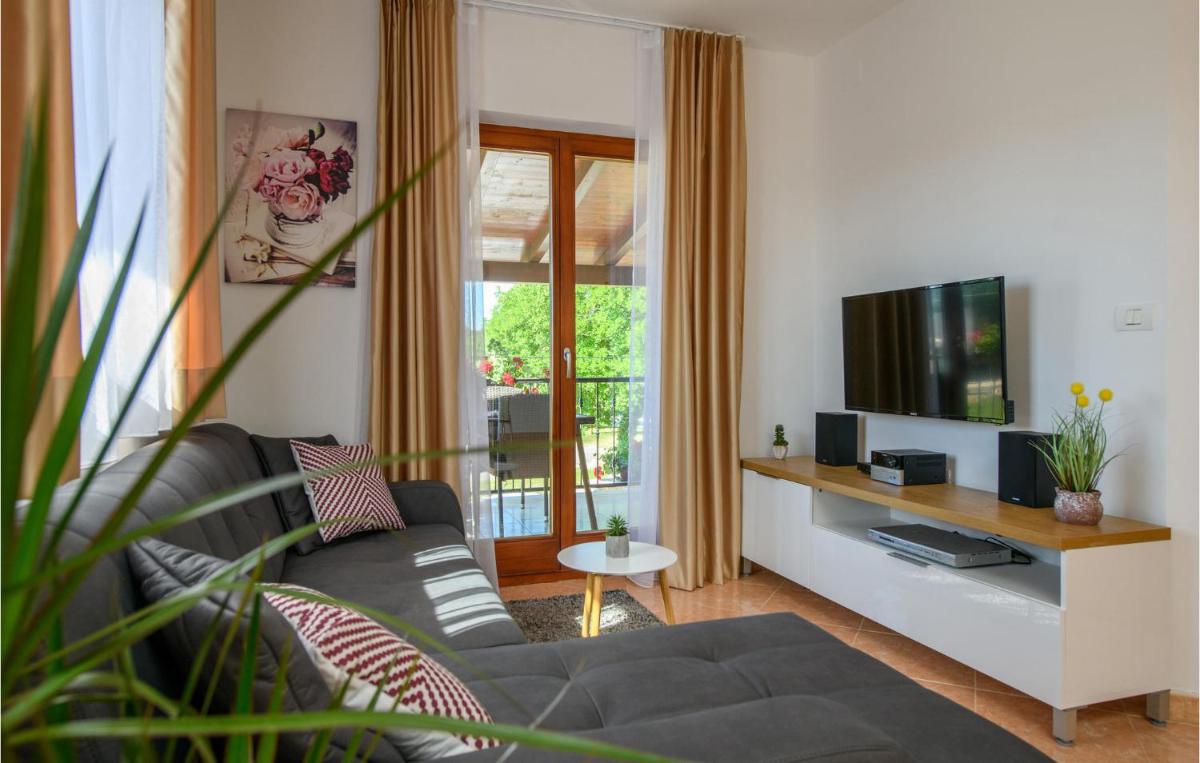 Holiday Home Dobrani Cr - Housity