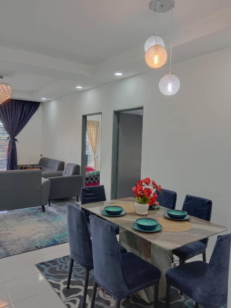 Suitetrails - Ramadhina Eagle Eye View Home2stay Emerald Avenue