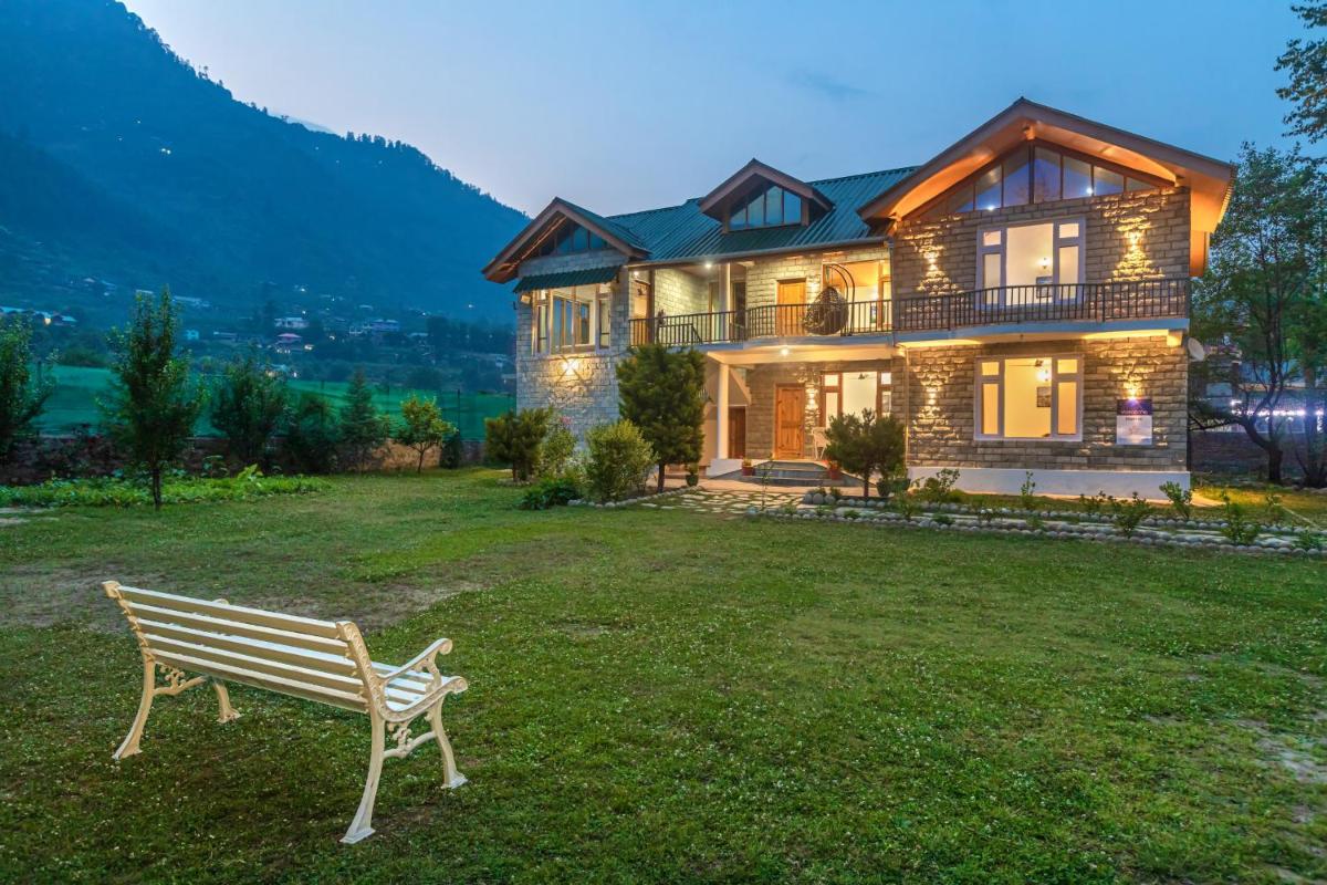 SaffronStays Persimmon House, Raison - luxury villa with Baes river and paragliding point views - All clear roads - Housity