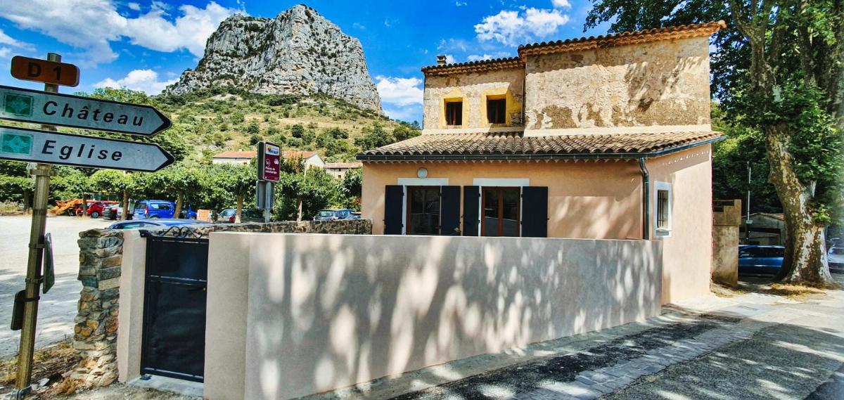 Le Tras Castel, 4 places jardin piscine - Housity