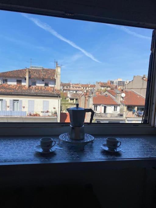 Grand studio avec vue sur notre Dame de la garde - Housity