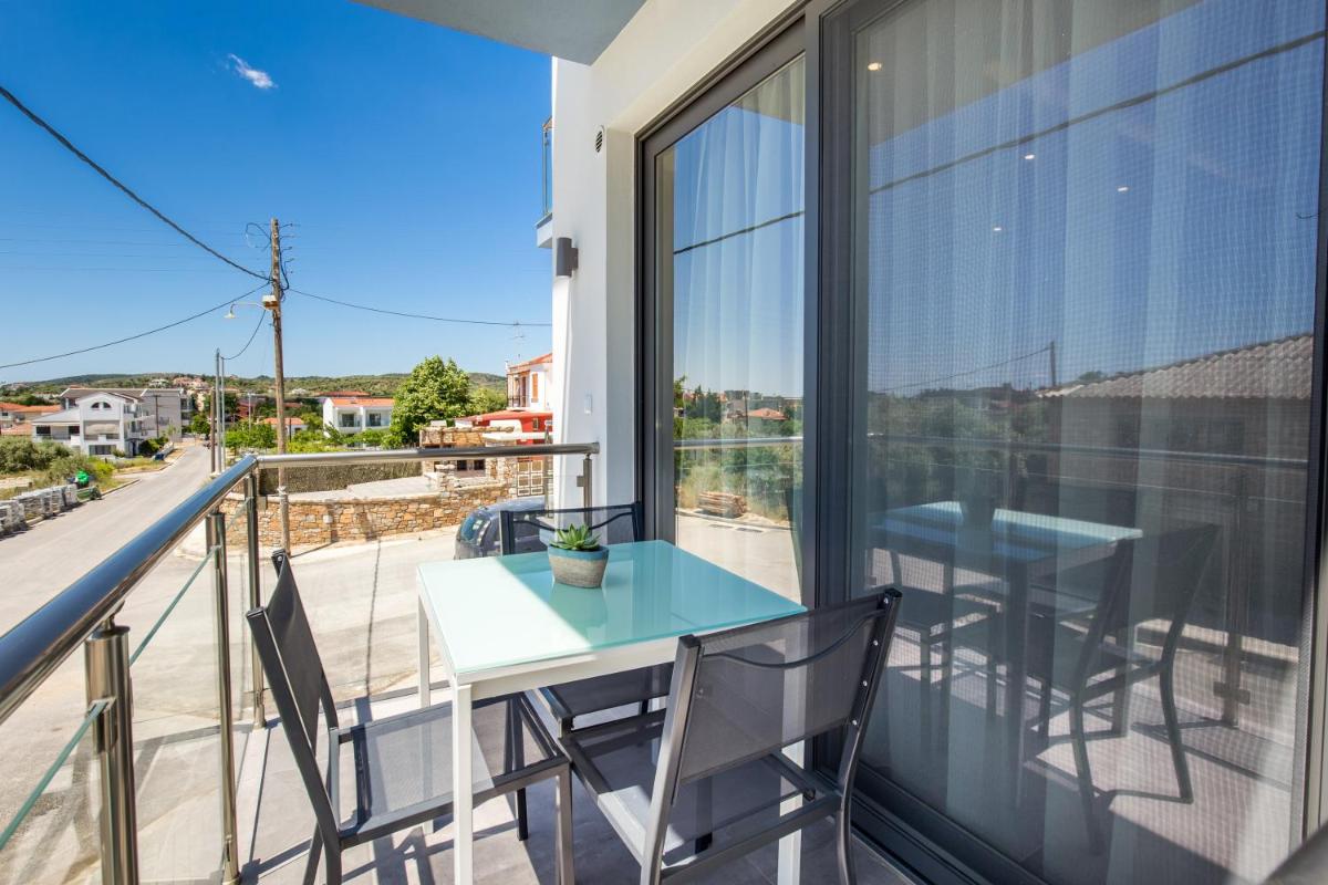 Azzurro Deluxe - Housity