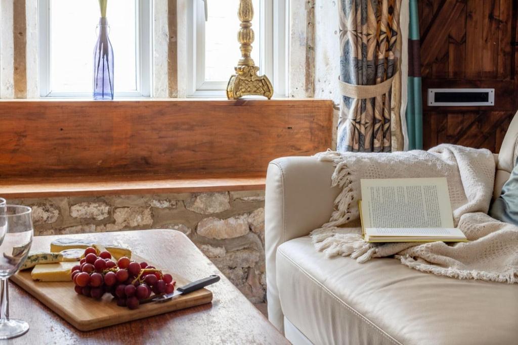 Teasel Cross Cottage, Painswick - Housity