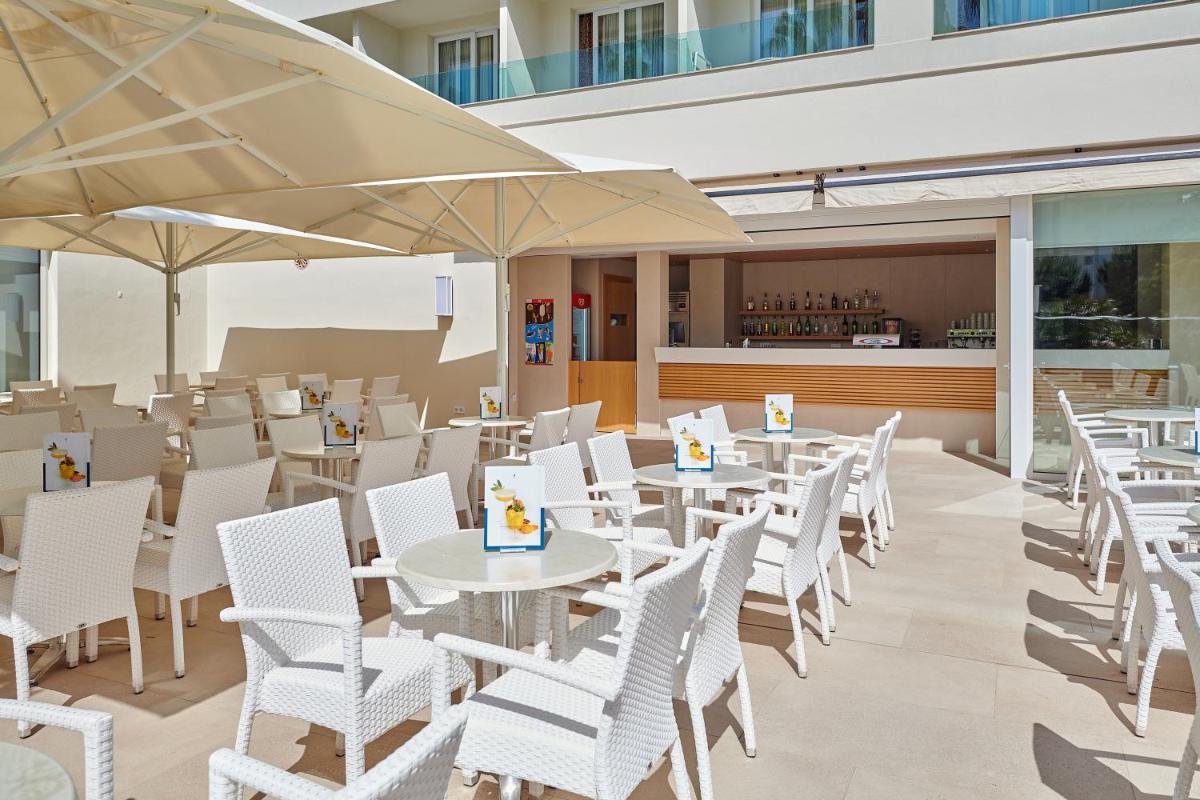Un restaurante o sitio para comer en Hipotels Said