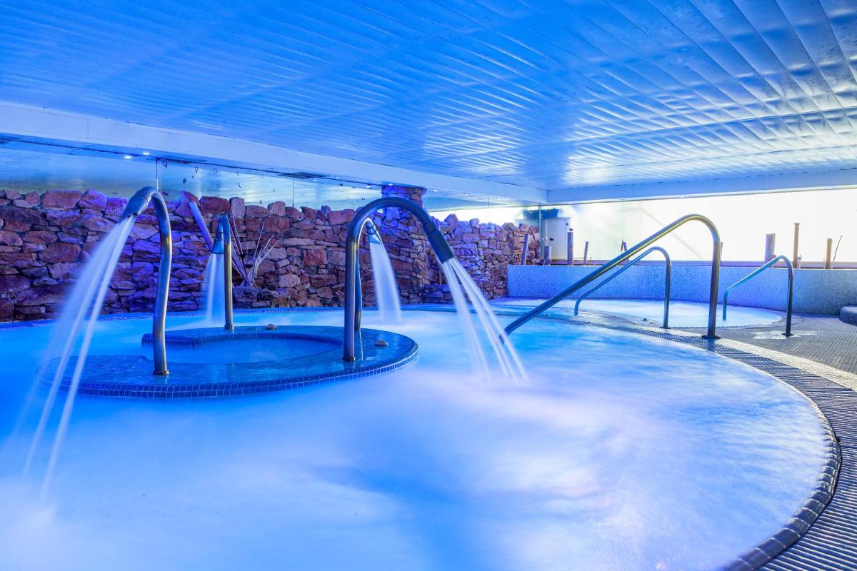 Piscina en o cerca de Hotel Olympia Valencia