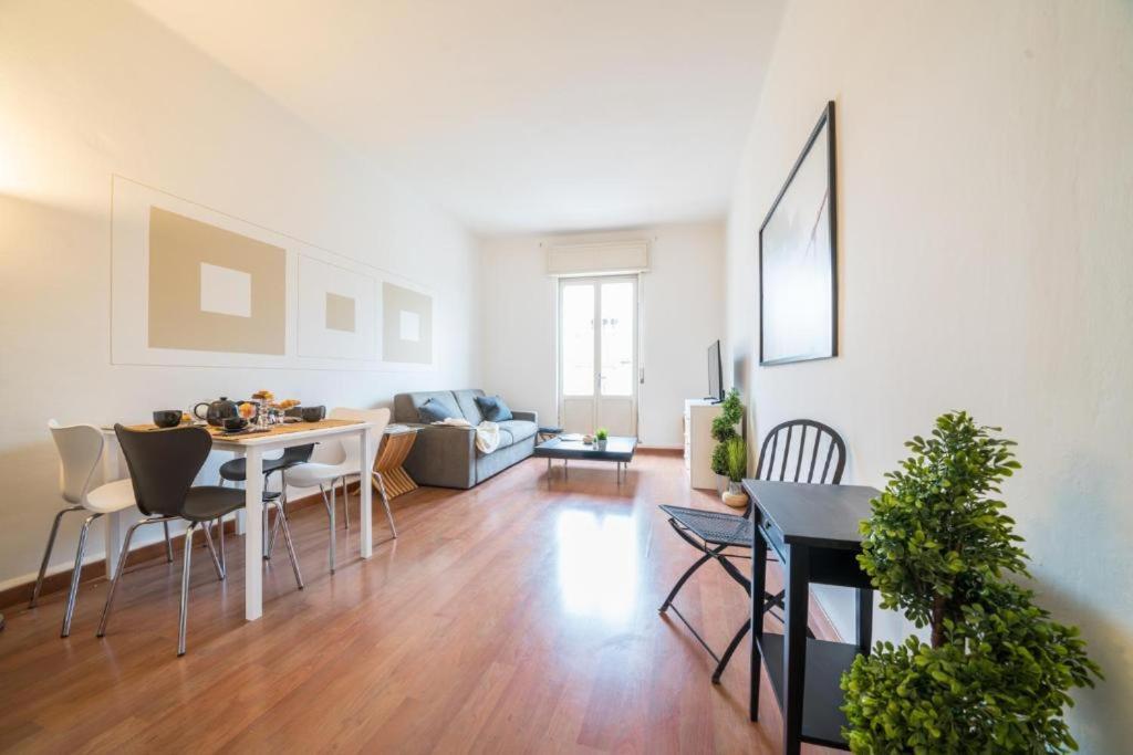 Suitetrails - Balcony apartment