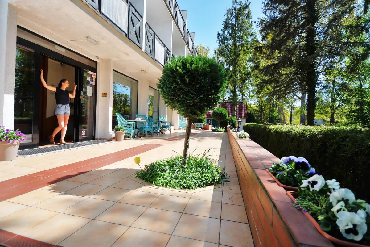 Relax - Housity
