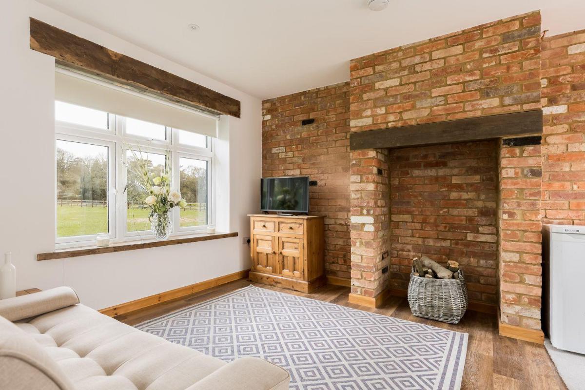 The Lambs' Pen - Housity