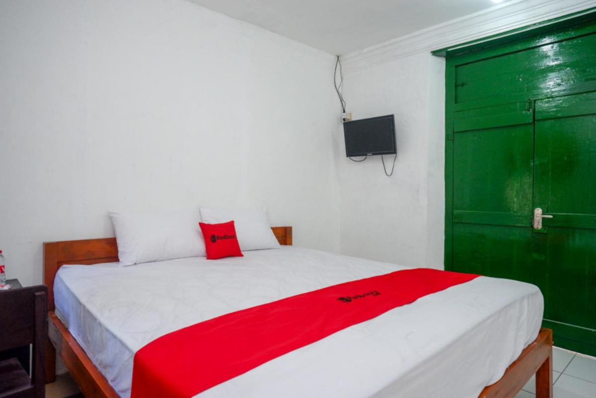 RedDoorz Syariah @ Ndalem Kembang Sore Yogyakarta - Housity