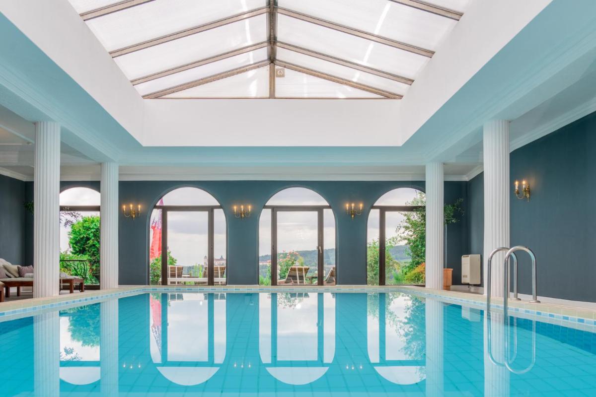 Schlosshotel Steinburg - Housity