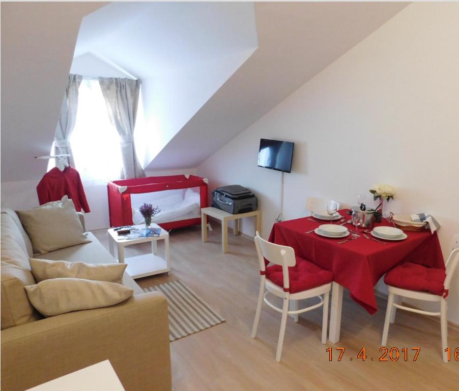Suitetrails - Apartmani ljuta naranča