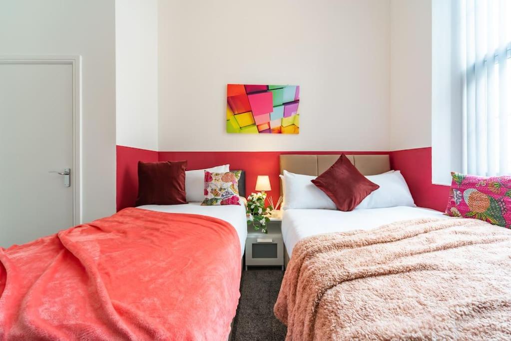 Jesouth Gorgeous Inn Open Plan Striking Splashy Flashy Wifi - Housity