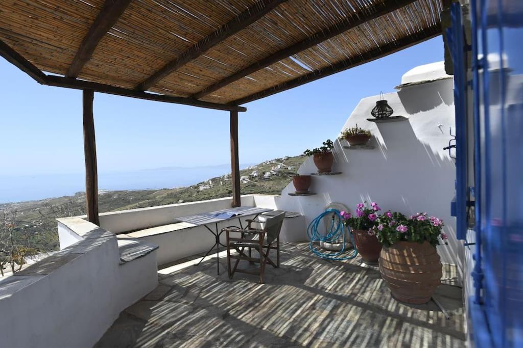 Evilion traditional house - Housity