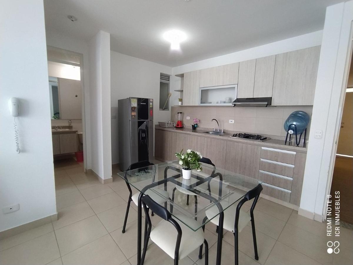 Apartamento Aqualina Orange Segundo Piso Vista a Piscina - Housity