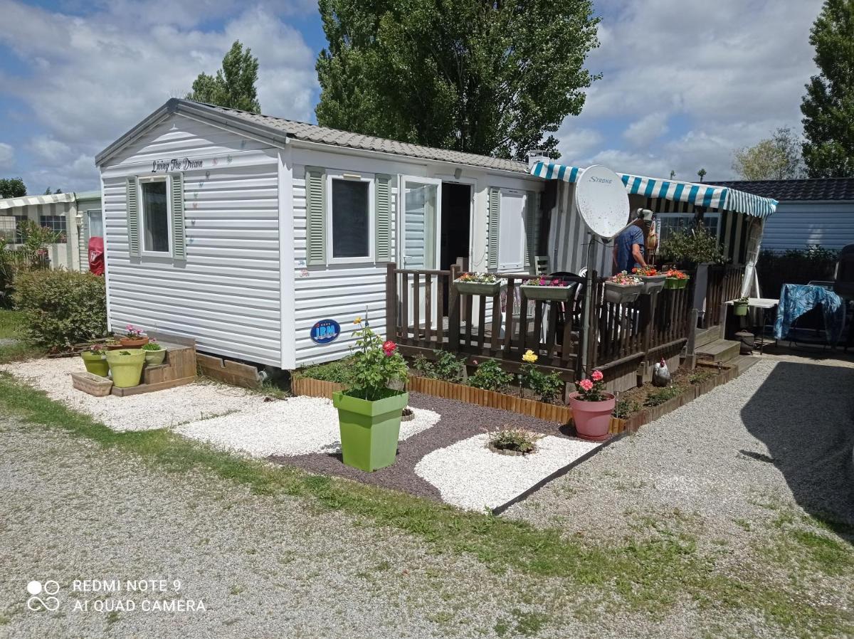 Loue mobil home sur camping avec piscine - Housity