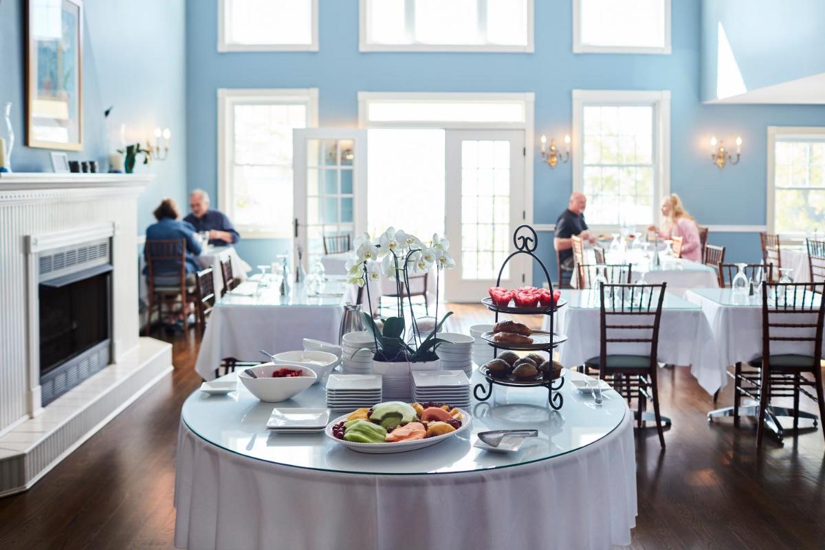 The Inn at Ocean's Edge - Housity