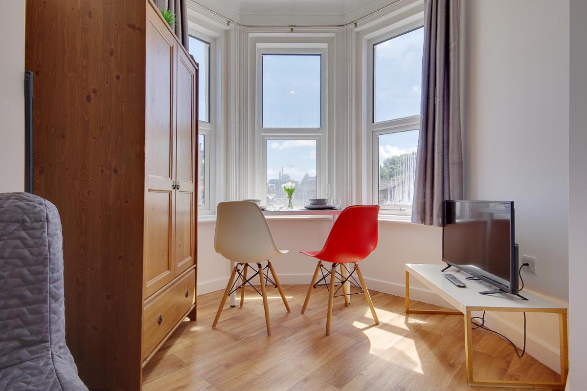 Heron Court Holiday Apartments - Housity
