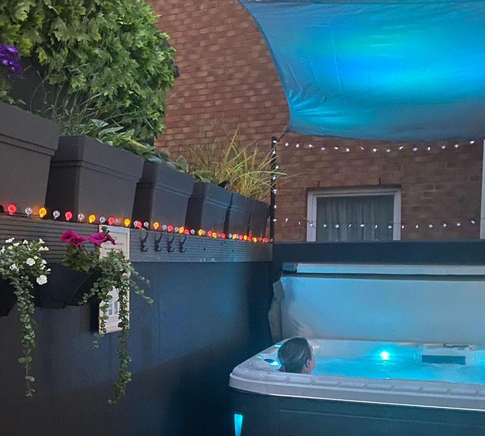 3 The View apartments Ilfracombe - Hot Tub, Parking, Lift, EV - Housity