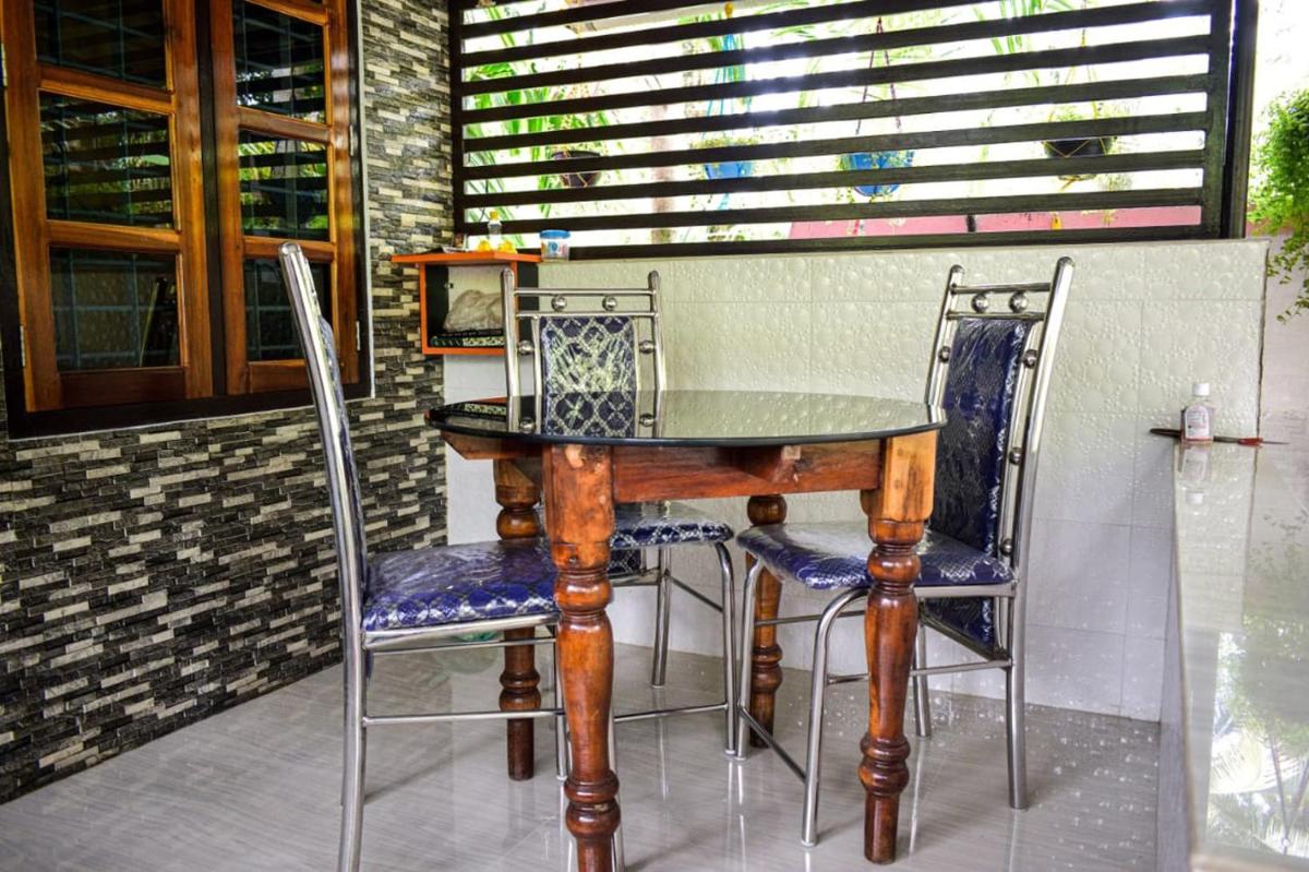 Mullavayalil Tourist Home - Housity