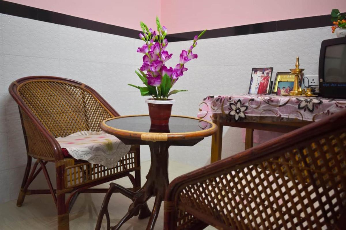 Mullavayalil Tourist Home - Housity