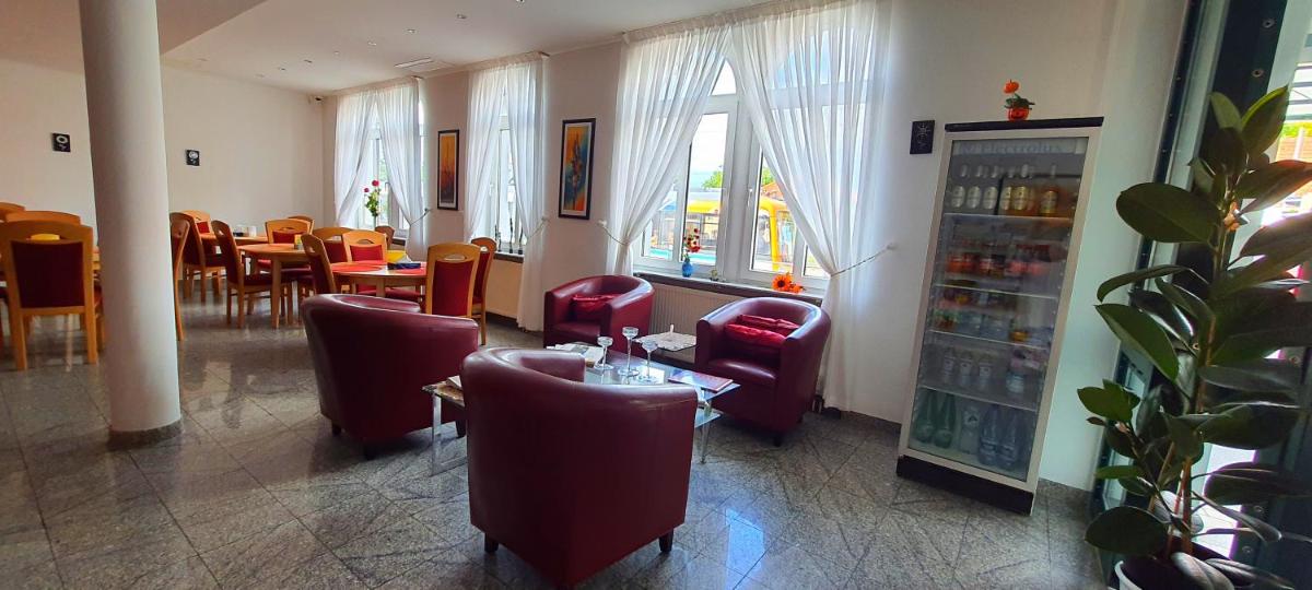 Hotel Deutscher Hof - Housity